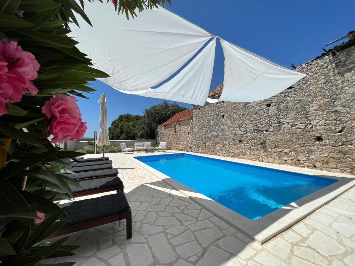 Boutique House Ika With Private Swimming Pool Βίλα Stankovci  Εξωτερικό φωτογραφία